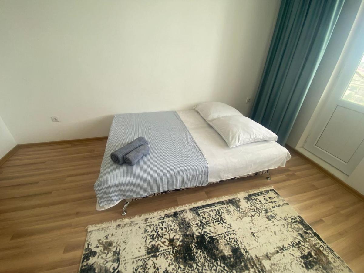 2 Комнатная Квартира В Атырау С Бесключевым Доступом Atyraū Extérieur photo